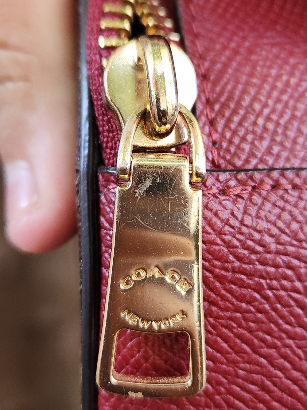 ❤️✨️COACH Signature Floral Heart Crossbody Bag👏🏼✨️ - Picture 10 of 16